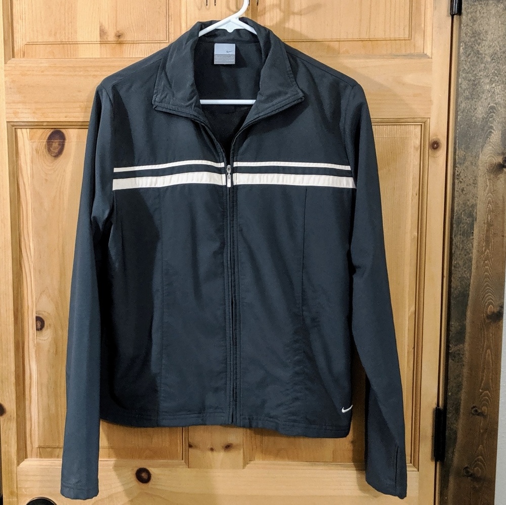 Nike windbreaker jacket
